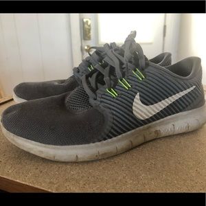 Women’s Nike shoes